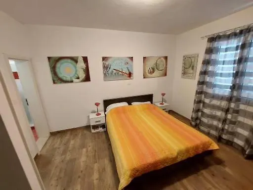 And King * Mokošica